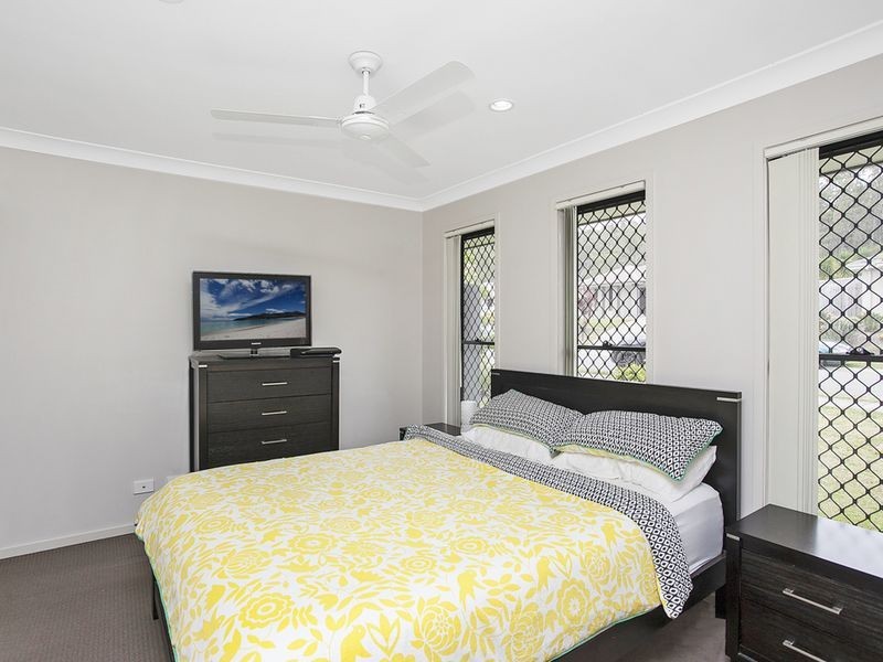 25 Bellinger Key, Pacific Pines QLD 4211