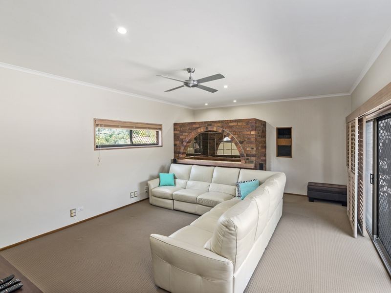 10 Palona Place, Ashmore QLD 4214