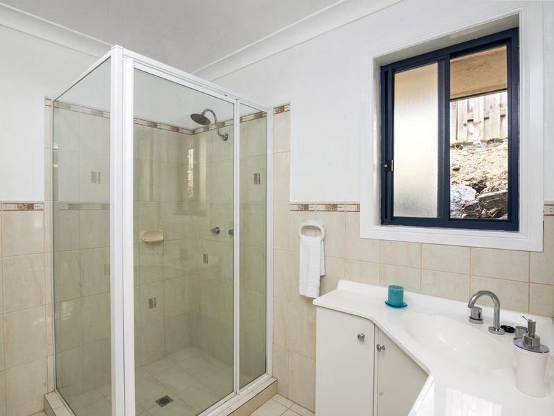 12 Taske Rise, Pacific Pines QLD 4211