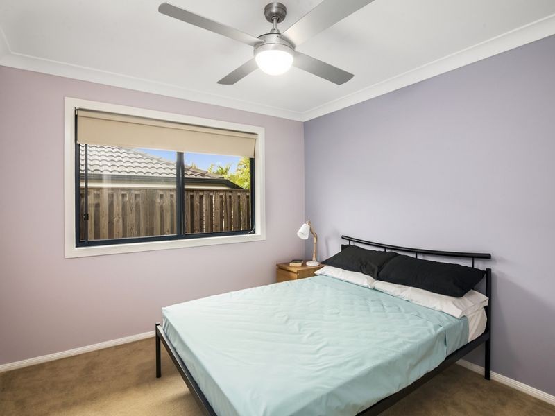 12 Taske Rise, Pacific Pines QLD 4211