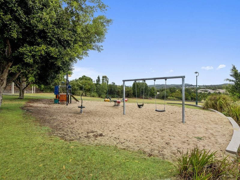 12 Taske Rise, Pacific Pines QLD 4211