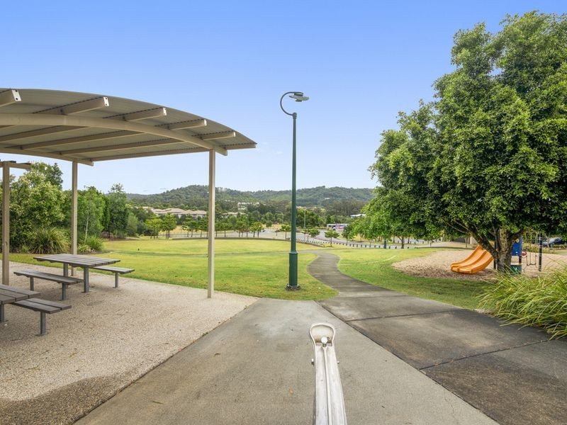 12 Taske Rise, Pacific Pines QLD 4211