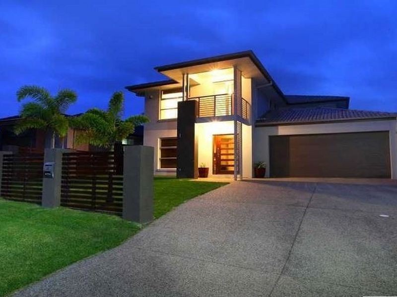 33 Barradeen Circuit, Pacific Pines QLD 4211