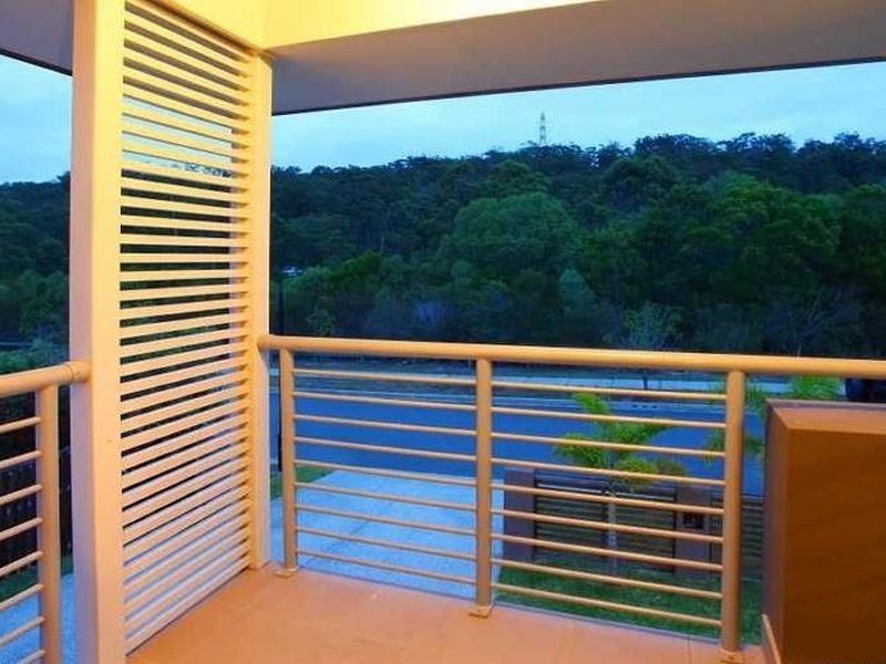 33 Barradeen Circuit, Pacific Pines QLD 4211