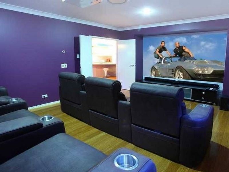 33 Barradeen Circuit, Pacific Pines QLD 4211