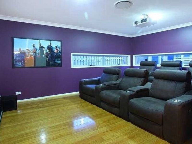 33 Barradeen Circuit, Pacific Pines QLD 4211