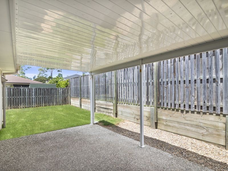 8 Starkey Street, Pacific Pines QLD 4211