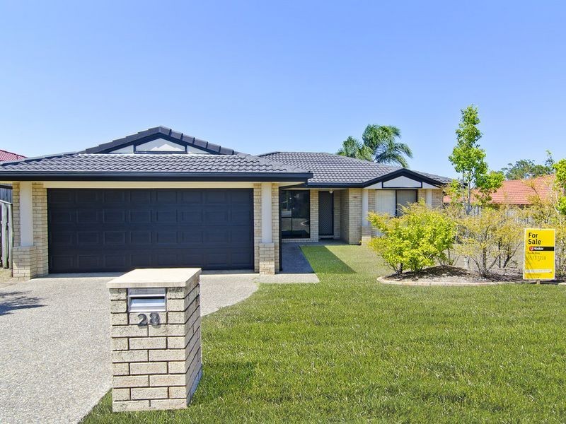 28 Manra Way, Pacific Pines QLD 4211