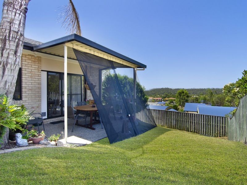 28 Manra Way, Pacific Pines QLD 4211