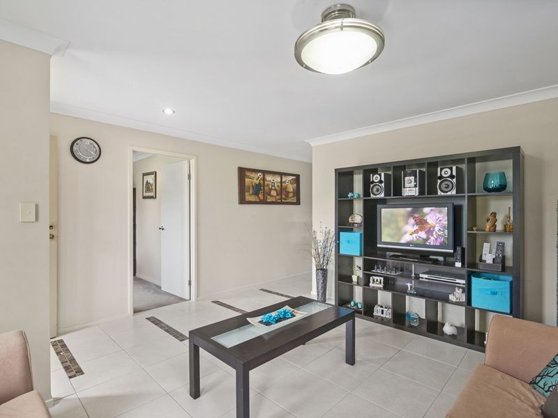 23 Carmarthen Circuit, Pacific Pines QLD 4211