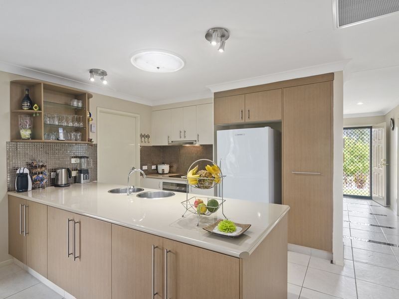 23 Carmarthen Circuit, Pacific Pines QLD 4211