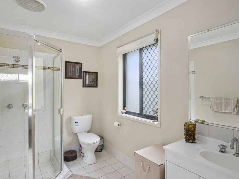 23 Carmarthen Circuit, Pacific Pines QLD 4211