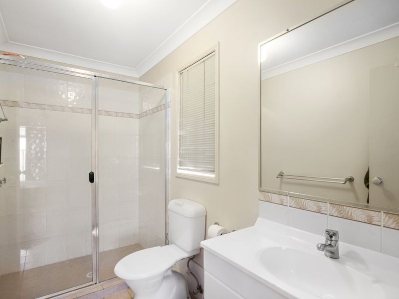 3 Taske Rise, Pacific Pines QLD 4211