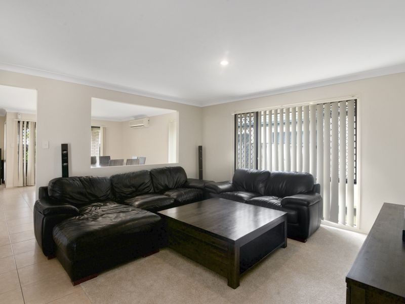 3 Taske Rise, Pacific Pines QLD 4211