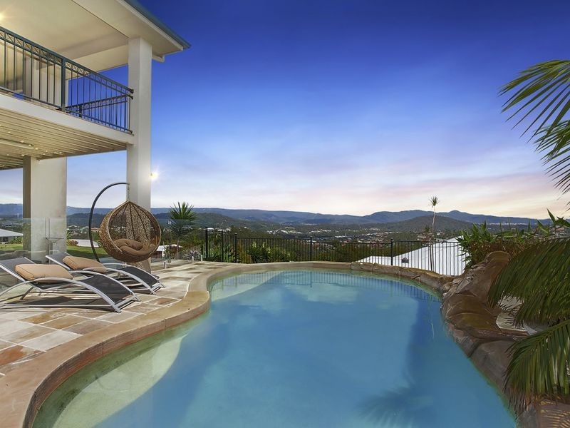 34 Hillary Circuit, Pacific Pines QLD 4211
