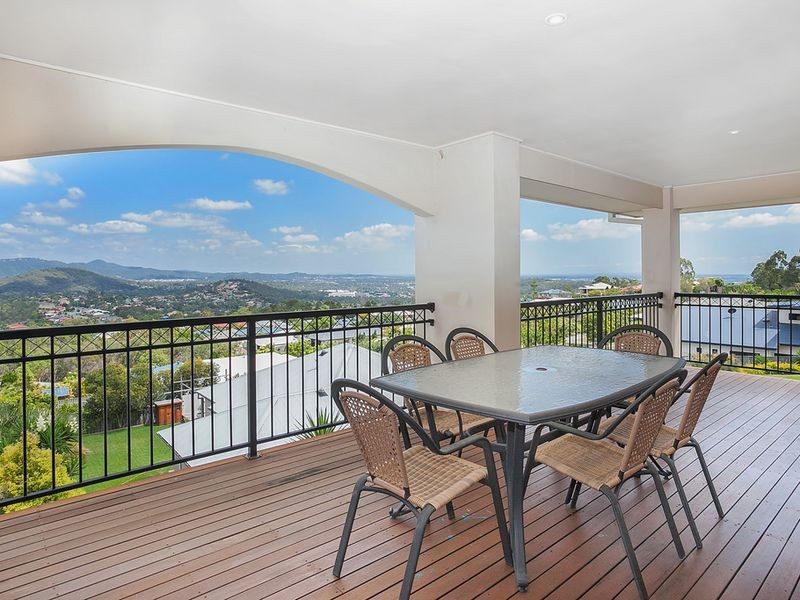 34 Hillary Circuit, Pacific Pines QLD 4211