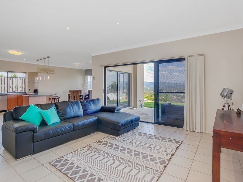 34 Hillary Circuit, Pacific Pines QLD 4211