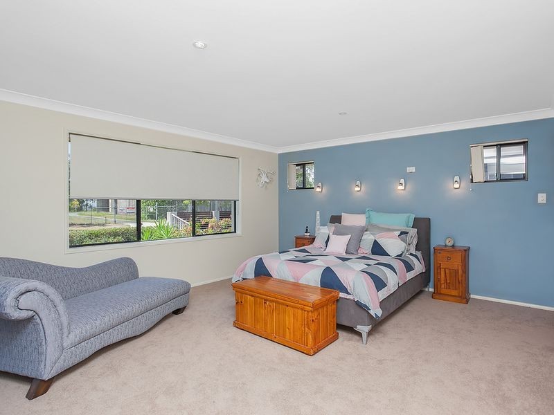 34 Hillary Circuit, Pacific Pines QLD 4211