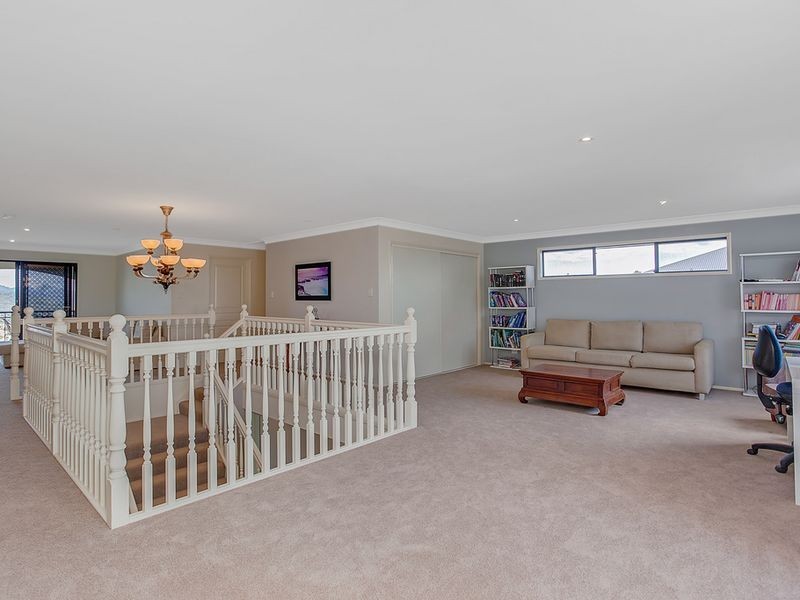 34 Hillary Circuit, Pacific Pines QLD 4211