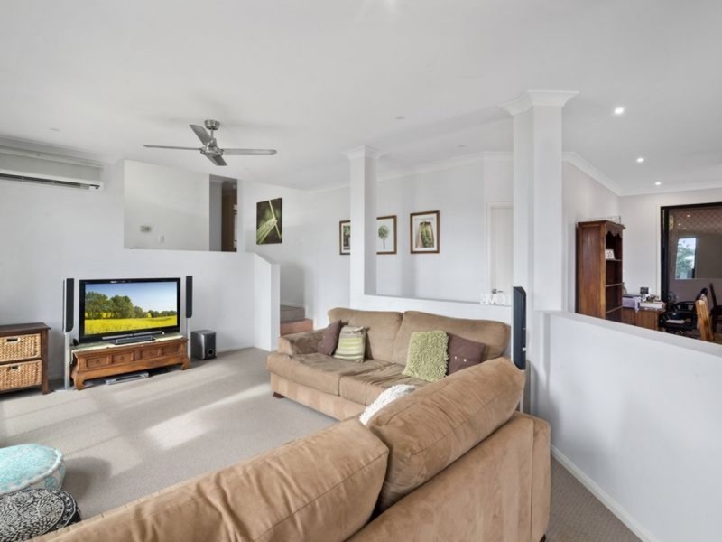 30 Yamba Street, Pacific Pines QLD 4211