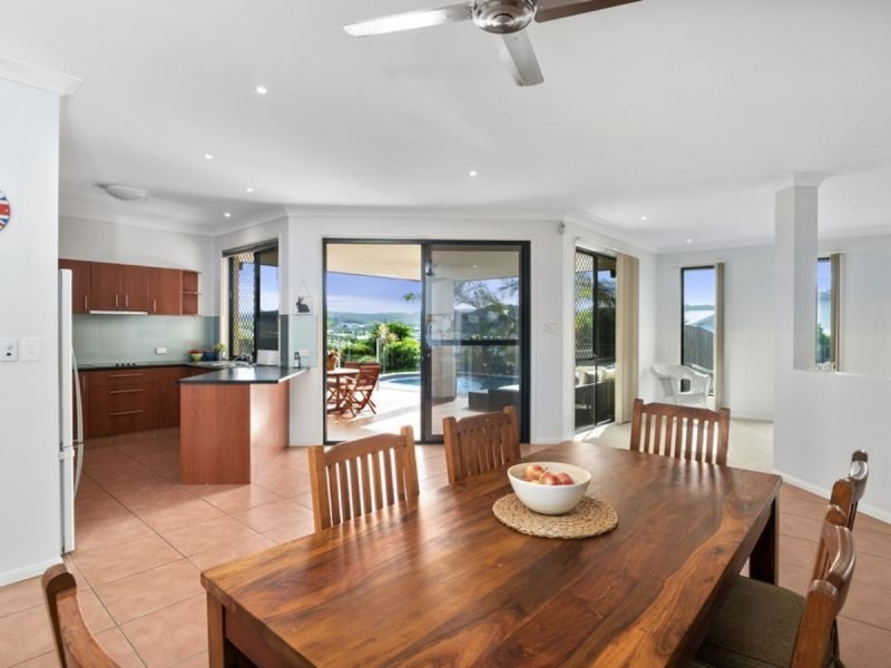 30 Yamba Street, Pacific Pines QLD 4211