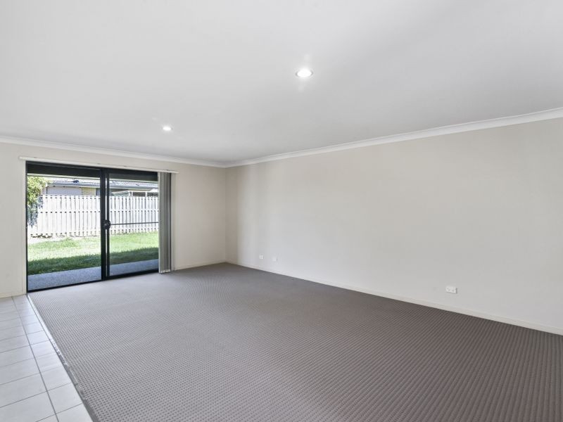 71 Cossington Circuit, Maudsland QLD 4210