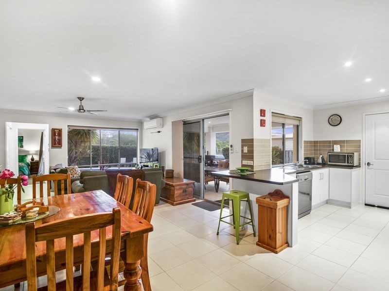 33 Shannonbrook Grove, Oxenford QLD 4210