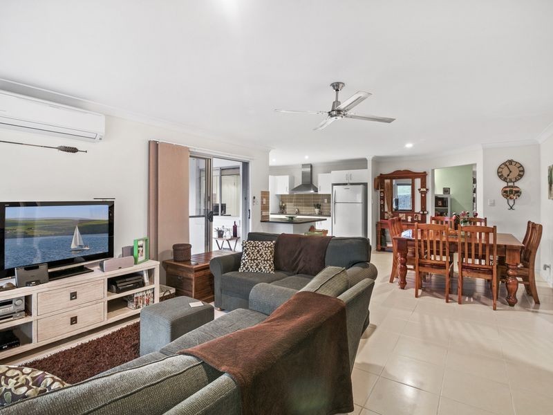 33 Shannonbrook Grove, Oxenford QLD 4210