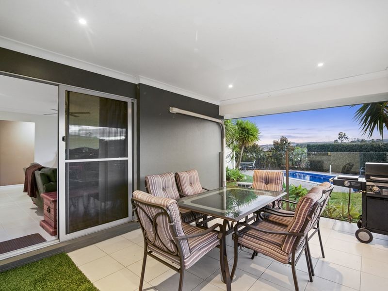 33 Shannonbrook Grove, Oxenford QLD 4210