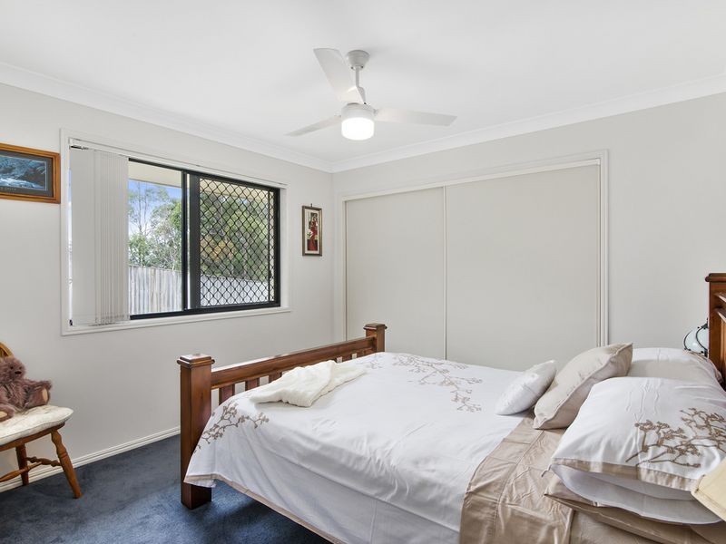 27 Hillary Circuit, Pacific Pines QLD 4211