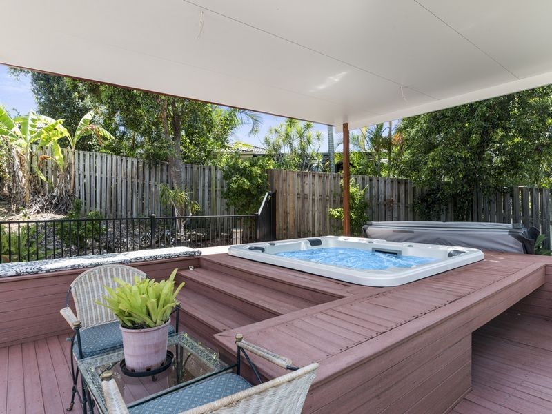 3 Matzia Avenue, Pacific Pines QLD 4211