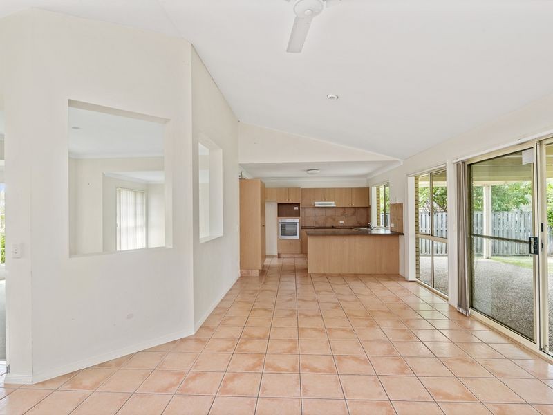 14 Midway Terrace, Pacific Pines QLD 4211