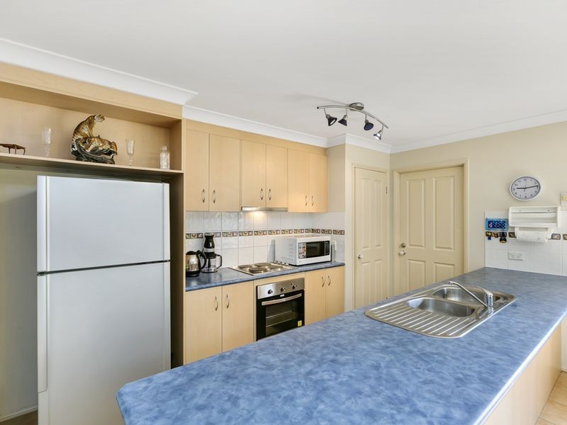 17 Palm Street, Pacific Pines QLD 4211