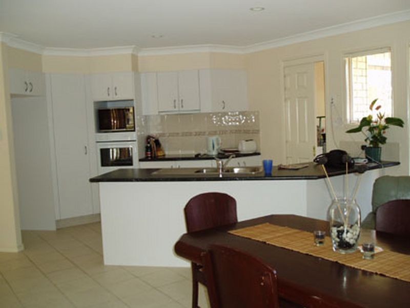 6 Buffalo Crescent, Pacific Pines QLD 4211