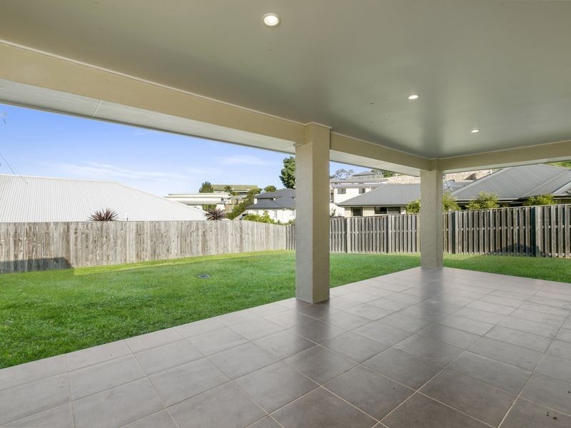 16 Bushland Place, Maudsland QLD 4210