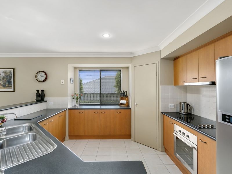 21 Govett Street, Pacific Pines QLD 4211