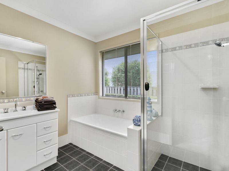 21 Govett Street, Pacific Pines QLD 4211
