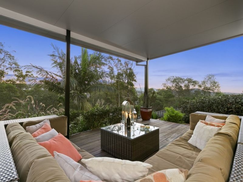 62 Harmsworth Road, Pacific Pines QLD 4211