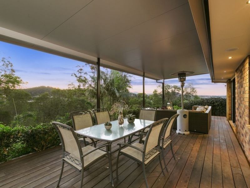 62 Harmsworth Road, Pacific Pines QLD 4211