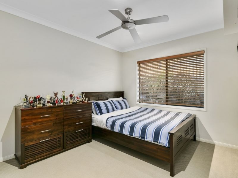 62 Harmsworth Road, Pacific Pines QLD 4211