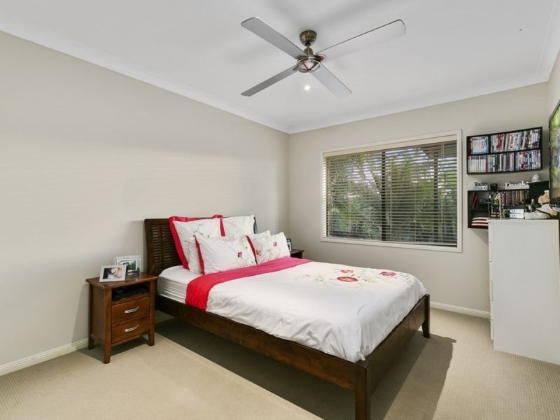 62 Harmsworth Road, Pacific Pines QLD 4211