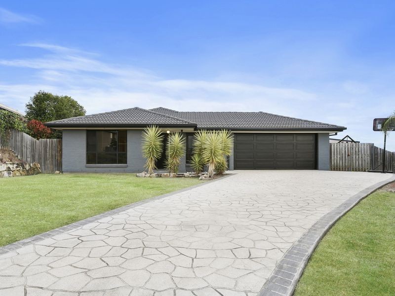 7 Peckham Court, Pacific Pines QLD 4211