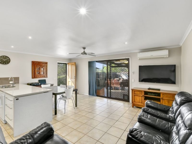 2/25 Chaplin Crescent, Oxenford QLD 4210