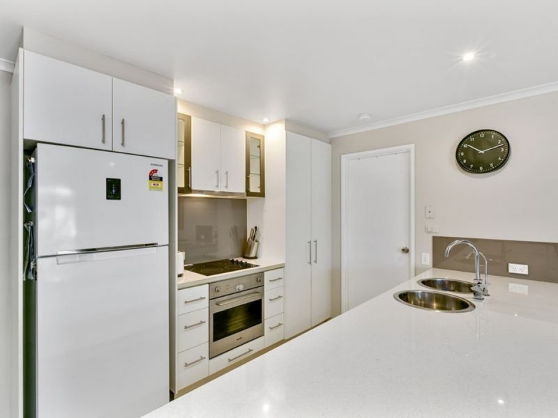 2/25 Chaplin Crescent, Oxenford QLD 4210