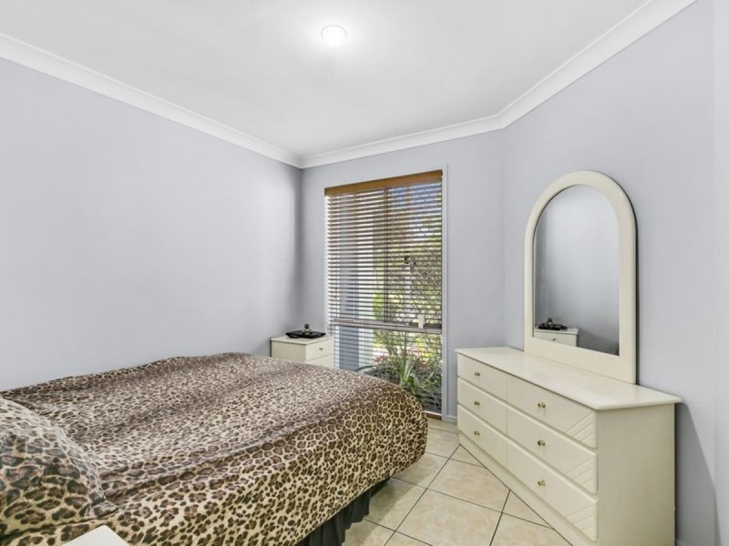 10 Howland Circuit, Pacific Pines QLD 4211