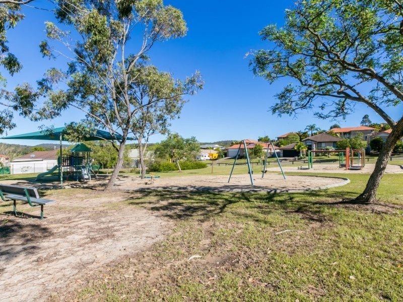 10 Howland Circuit, Pacific Pines QLD 4211