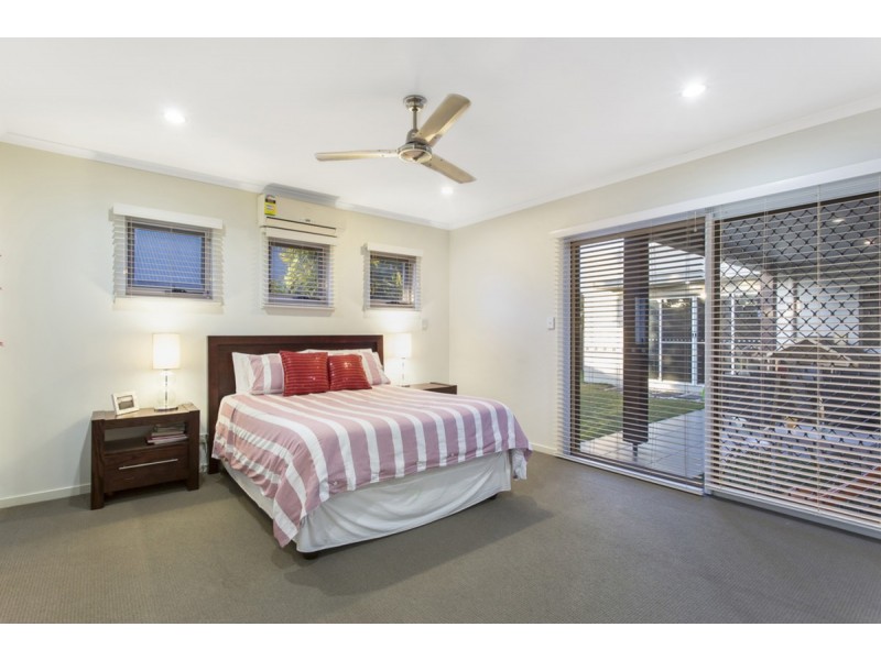 8 Red Gum Crescent, Wakerley QLD 4154