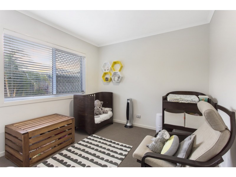 8 Red Gum Crescent, Wakerley QLD 4154