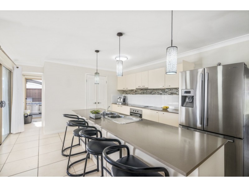 13 Faraday Crescent, Pacific Pines QLD 4211