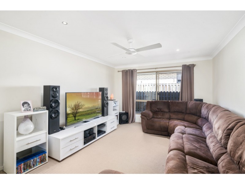 13 Faraday Crescent, Pacific Pines QLD 4211